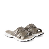 New with tags! Time and Tru Women's Mandy Sandals! Gold Sz 8!