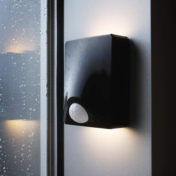 NEW Sylvania Wireless Motion Sensored Indoor Outdoor Battery Operated LED Night Light