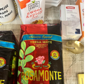 Kitchenwares Lot #129, look at photos for more detail, lots sold as is where is final sale