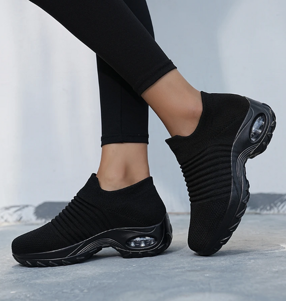 NEW Women Slip On Running Shoes, Sporty Outdoor Black Mesh Fabric Sneakers - Sz 7.5