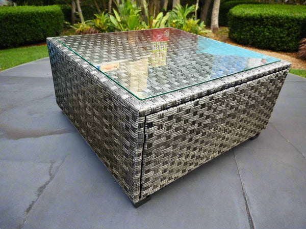 New Wayfair Grey Wicker Outdoor Patio Coffee Table with Glass top! 25 1/2 inch Square