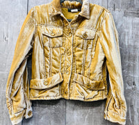 Pre-owned in great condition Women's Harve Benard Button up Jacket! Velvet like material in pale yellow, size 8