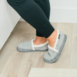 New with tags! Isotoner Women’s Microsuede Marisol Closed Back Slippers in Light Grey, Sz S 5-6
