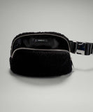 Item has been lightly used! Lululemon Everywhere Fleece Belt Bag Black 1L