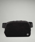 Item has been lightly used! Lululemon Everywhere Fleece Belt Bag Black 1L