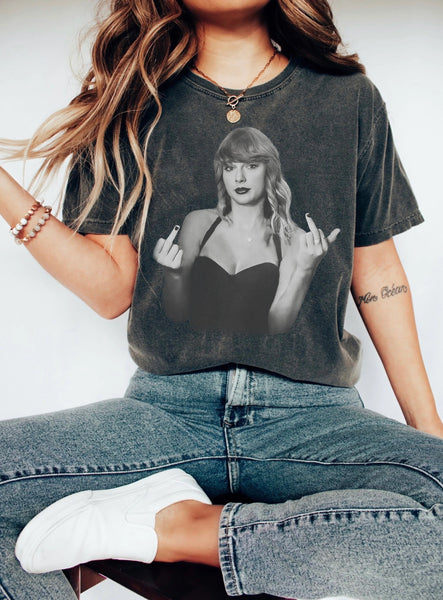 NEW Taylor Swift Middle Finger Tee, Grey, Sz M, Retails $50