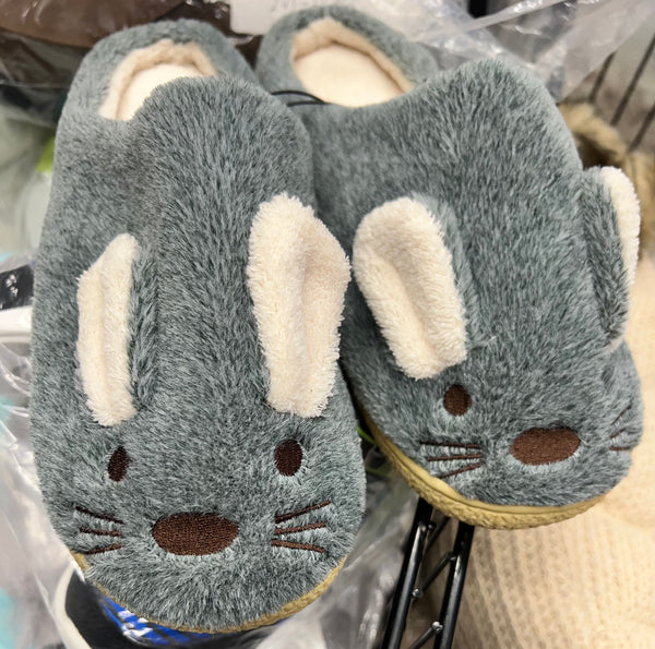 New with tags! George Women's Gus Slippers with rubber outsole, Dark grey! Sz L