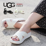 New Women's Chic & Modern Authentic UGG Emily Patent Leather Slide Sandal white/off white straps! Sz 9.5! Silver logo side