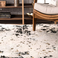 Brand new nuLOOM BIBR01B Faux Cowhide Alexa Area, 5 Ft 9 Inch X 7 Ft! Retails $221+