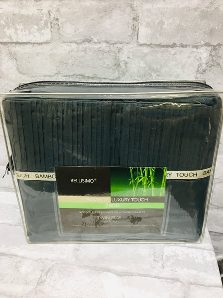 Brand new in package! Bellisimo Bamboo Luxury Touch 2800 wrinkle free deep pocket 3 Piece sheet set in TWIN, Green! Fits Mattresses up to 16" Deep