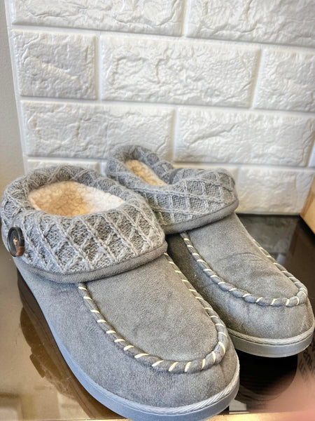 Everfoams Women's Micro Suede Memory Foam House Slippers with Woolen Knit Collar Size 10, Retails $65+