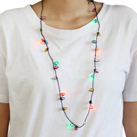 Lotsa Lites Christmas Holiday Flashing Light Bulbs Necklace! Includes 2 replacement batteries!