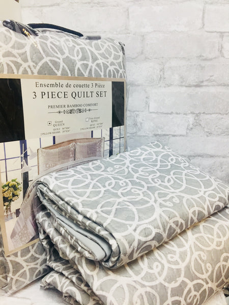 Brand new Premier Bamboo Comfort 3 Piece Quilt Set! Fits Double/Queen!  Grey & White Print!