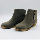 New HARPER CANYON GIRLS BROWN/GREY BOOTS SZ 11 MEDIUM!
