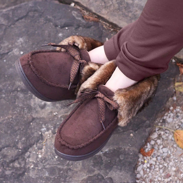 New with tags! Isotoner Women's Microsuede Nelly Moc Bootie Slippers in Brown, Sz XL 9.5-10
