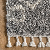 New Wayfair Grey Diamond Moroccan Shag With Tassels Area Rug, 2Ft 6" X 6 ft 8"!