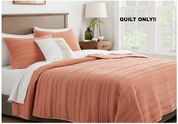 New in package Great Quality Lofty Velvet Quilt in Salmon Pink by Thr The Warehouse Liquidation