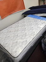 Brand new SleepDream Merit Continuous Coil 9 Inch Mattress! Made in Canada! TWIN! Retails $190+