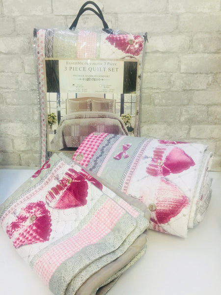 Brand new Premier Bamboo Comfort All Season 3 Piece Quilt Set! Fits Double/Queen! Pink & Grey Heart Gingham Country Chic Print!