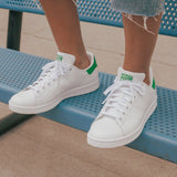 Adidas Stan Smith Originals! These shoes are a classic and will never go out of style. They are well made and comfortable right out of the box.. Unisex! Fits Men Sz 6, Women Sz 7! Retails $110+