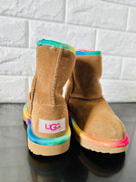 Item shows Light Use! View all photos! UGG Little Kid's Toddler Classic Short Rainbow Boots in Chestnut, Sz 9! Retails $160+