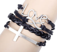 Brand new in gift box! Women's 12 Days of Christmas Charm bracelet!