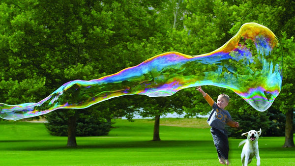Wonki Wands let you create the biggest and wackiest bubbles in the world, up to 4 feet wide and 40 feet long. Just dip the Wonki Wands in the special bubble solution and create hundreds of giant bubbles! Great for all Seasons!